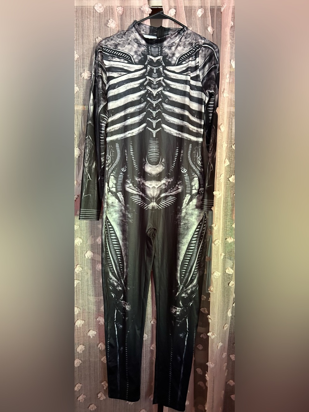 Large skeleton bodysuit size large never worn
